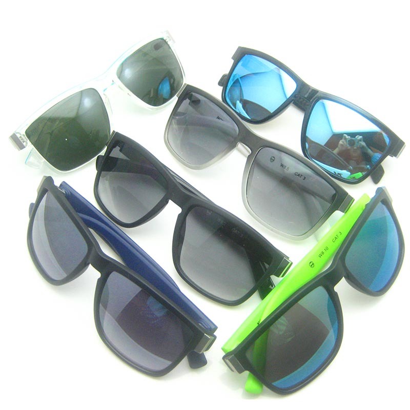 Best Selling Injection Fashion Design Sunglasses with Many Colors