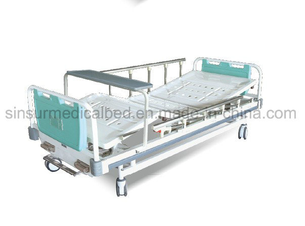 Hospital Furniture Manual Double Shake Central-Controlled Castors Medical/Hospital Beds