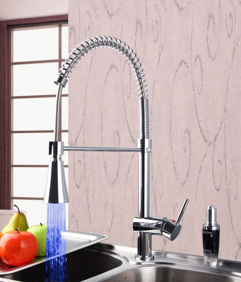 Ce Pull out Spout LED Kitchen Sink Faucet Mixer Without Battery