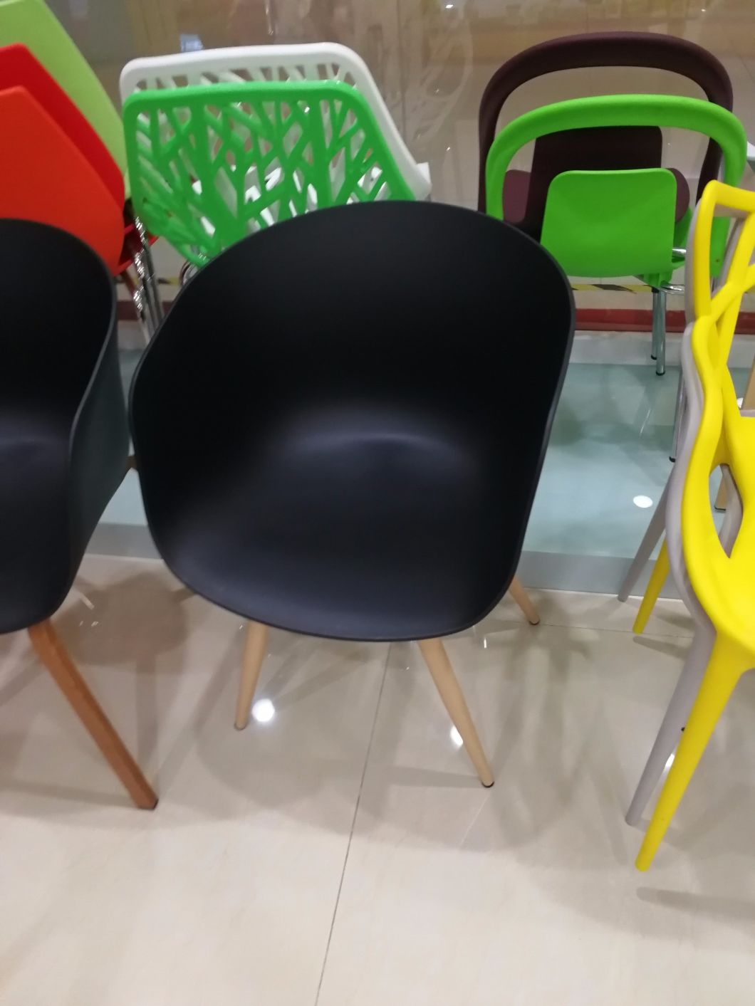 2018 New Modern Dining/Restaurant Plastic Table Chair for Dining