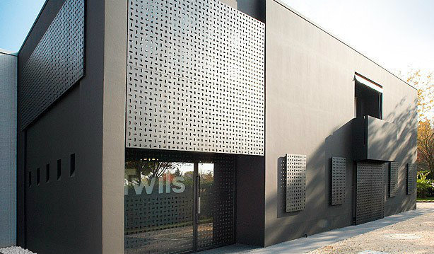 1-5mm Thickness Punching Hole Mesh Perforated Metal Mesh