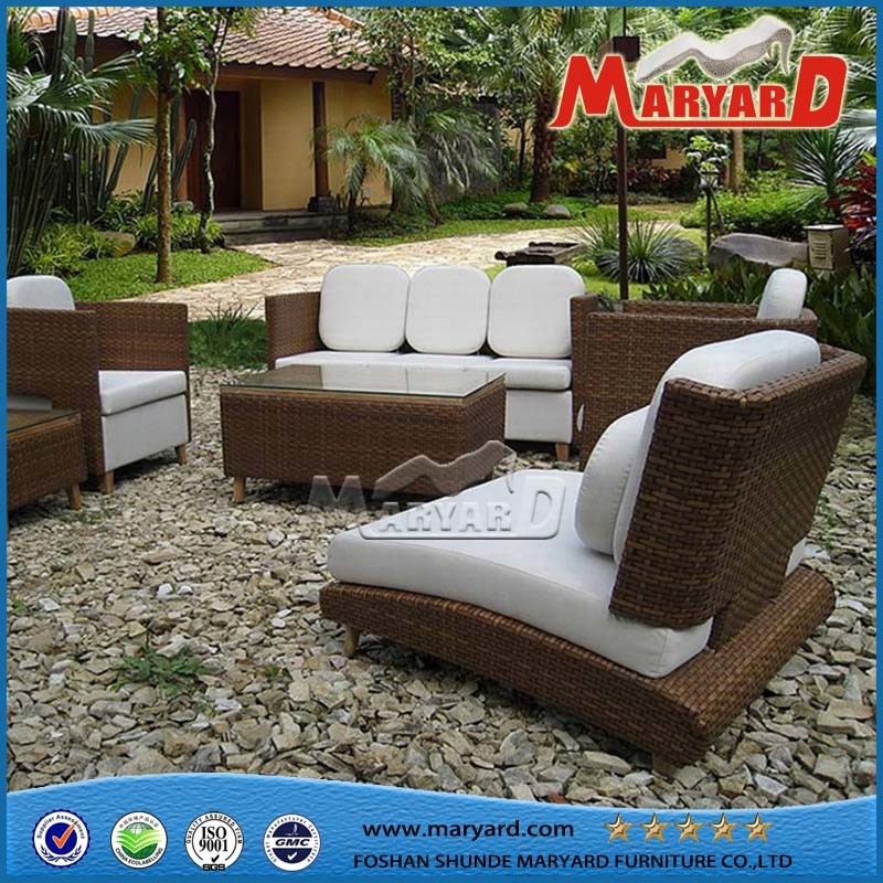 Fresh Style Rattan Outdoor Garden Wicker Leisure Sofa Furniture Set with Comfortable Pillows