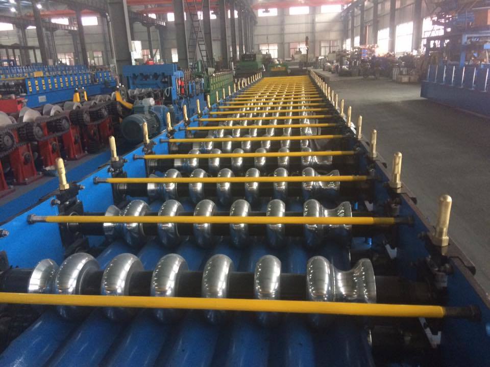 Corrugated Sheet Roll Forming Machine From China