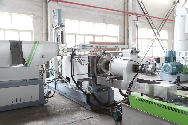 Double Stage Plastic Granulating Machine for HDPE Bottles