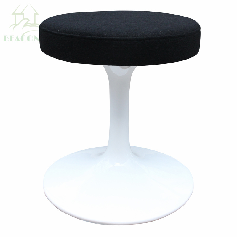 Modern Classic Saarinen Tulip Stool with Swiveling Function