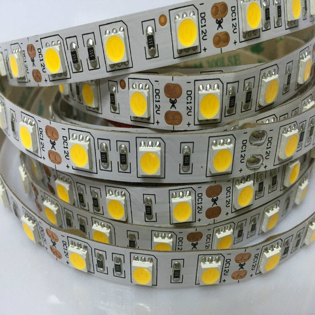 5050 60LEDs 14.4W 24V 3000k LED Strip Light