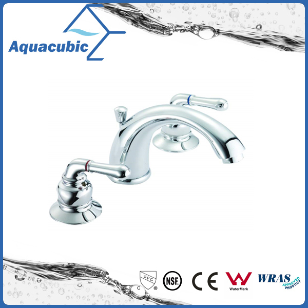 Popular Three Hole Basin Faucet Brass Lavatory Faucet Tap (AF0029-6)