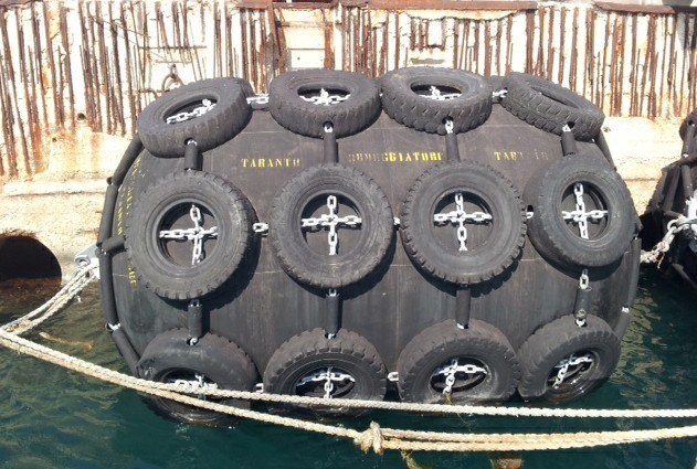 High Quality of Marine Pneumatic Rubber Fender (20141115001)