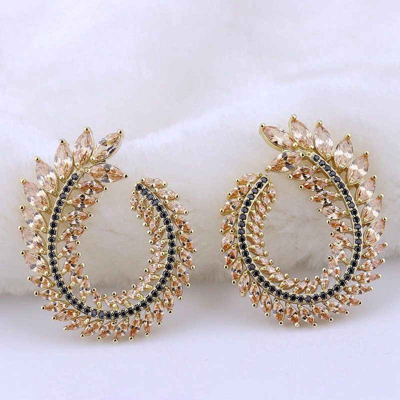 Dubai Gold Stud Earring International Wind Fashion Jewelry