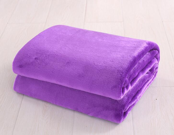 Hot Selling High Quality Super Soft 100% Polyester Plain Color Flannel Blanket