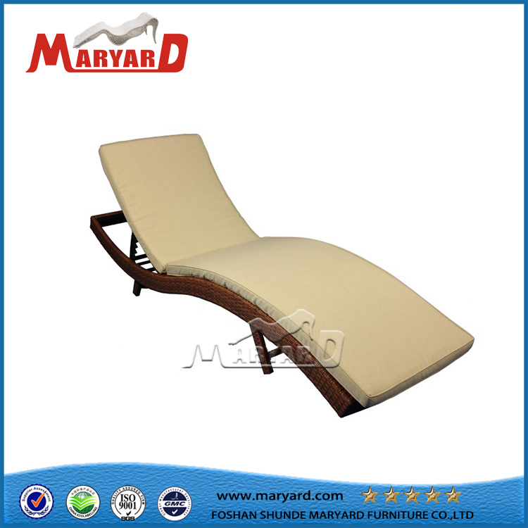 Foshan Rattan Wicker Furniture Manufacturer Outdoor Sun Lounger