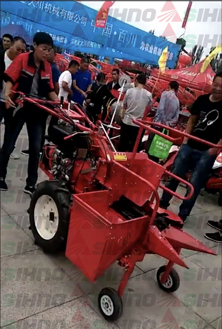 Walking Tractor Mounted Sinele Row Corn Harvester