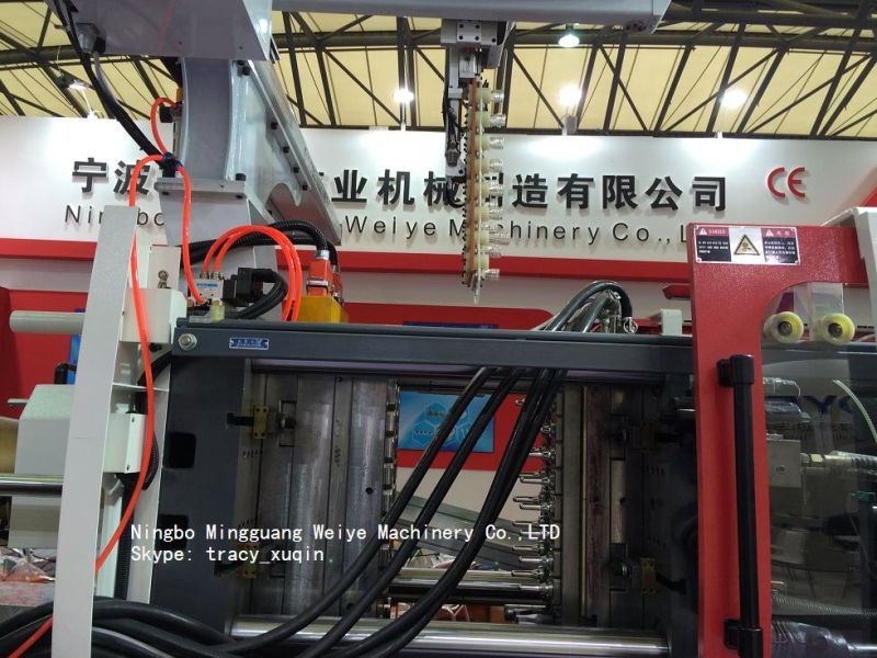 Energy Saving 160ton Pet Prefrom Servo System Injection Molding Machine with Ce Certification