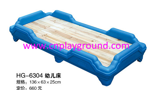 New Design Natural Wood Toddler School Bed with Plastic Frame (HG-6304)