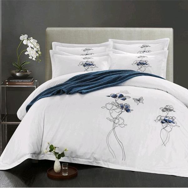 Top Quality 100% Satin Cotton Embroidery Bedding Set (DPF2426)