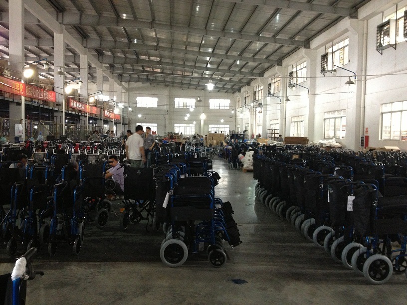 Heavy Duty Reclining Steel Wheelchair with Mag Wheel