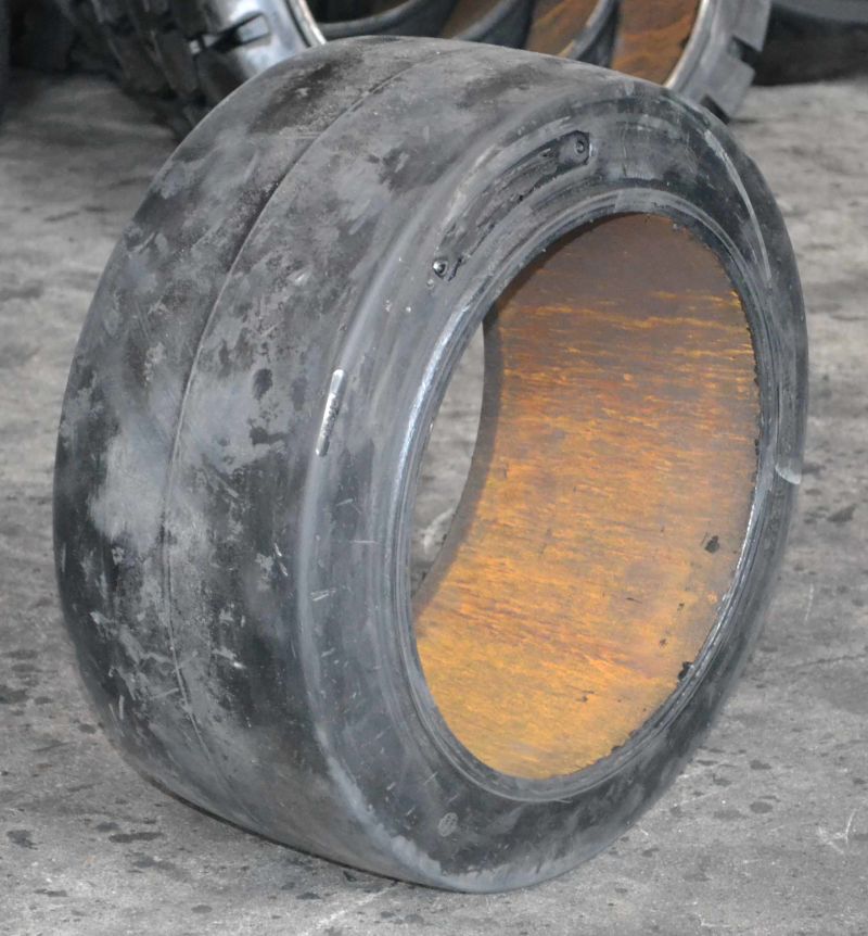 22X8X16 High Rubber Content Press-on Solid Tyre, Electric Forklift Tire Promotion