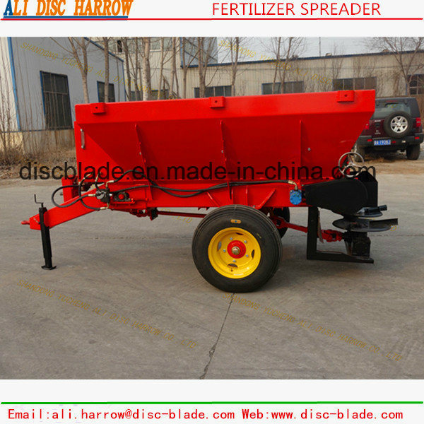 New Type Farm Fertilizing Vehicle for Sale on Promotion 2017 Hot Sale