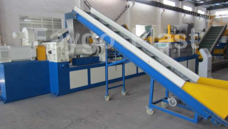 Waste Plastic Recycling Machine for Plastic Film, Jumbo Bags, Basket