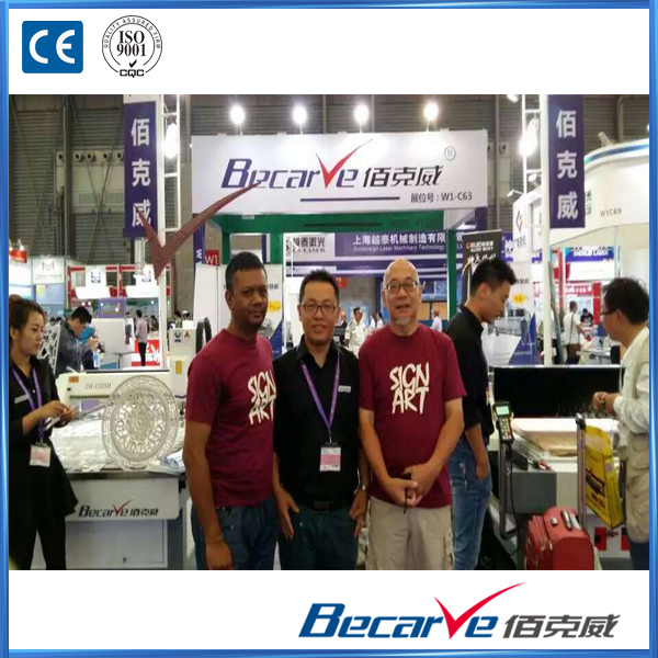 Ce Support Wood Engraving Cutting CNC Router Machine