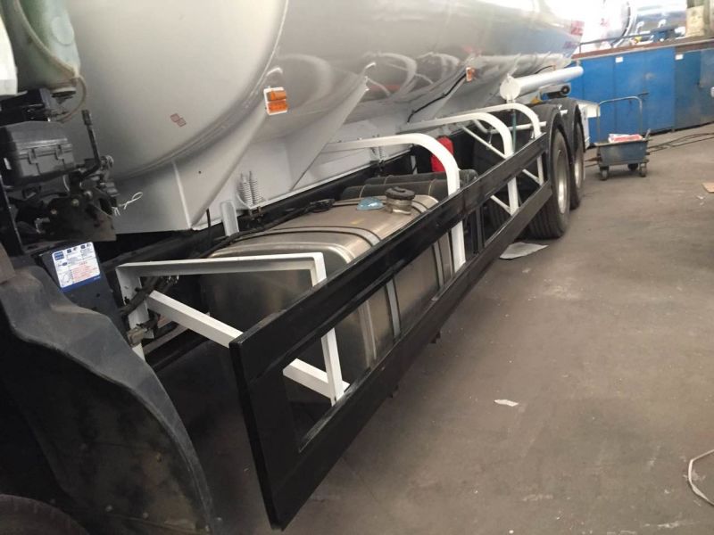 China Isuzu Ce Fuel Tank Truck with Civacon Loading System