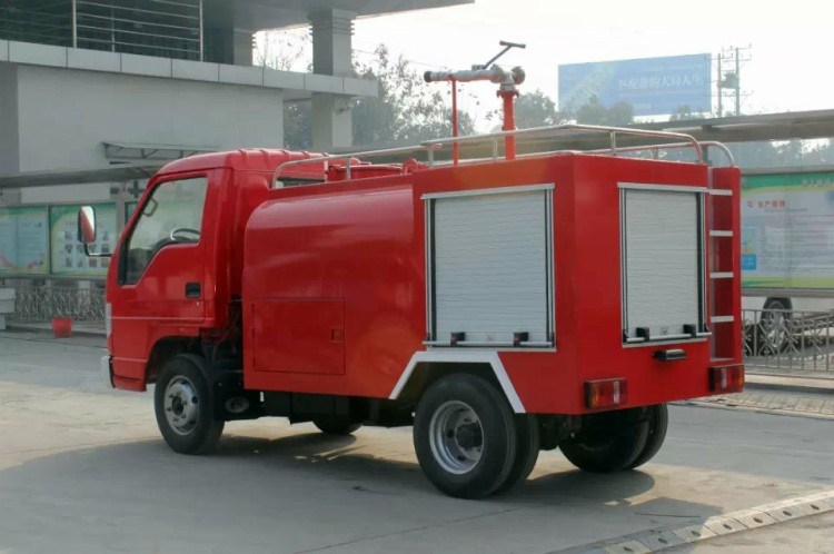 2mt 2 Ton China Water Tank Emergency Fire Fighting Truck