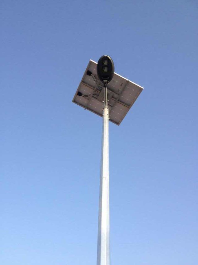 Factory Price 6m Pole 30W LED Solar Powered Street Light