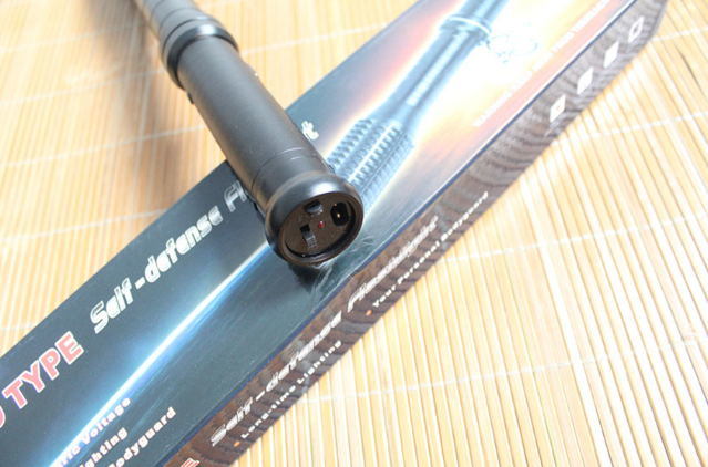 1109 Spike Type Flashlight Stun Gun for Self-Defense Batons