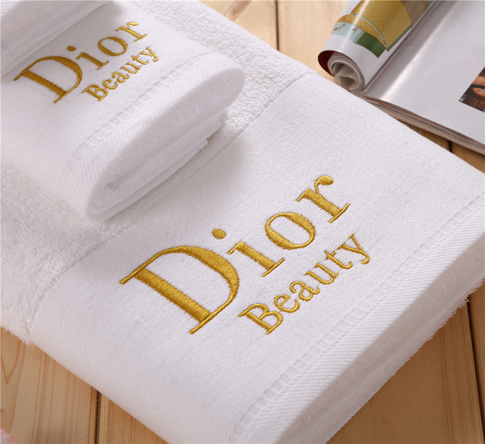 Cotton Bath Towels White Color Soft Hand-Feeling Hotel Embroidery Towels