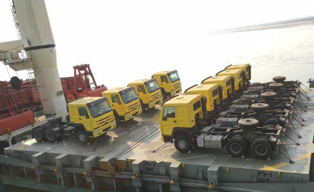 Sinotruk HOWO 6X4 10 Wheelers Diesel Heavy Duty Tractor Trucks