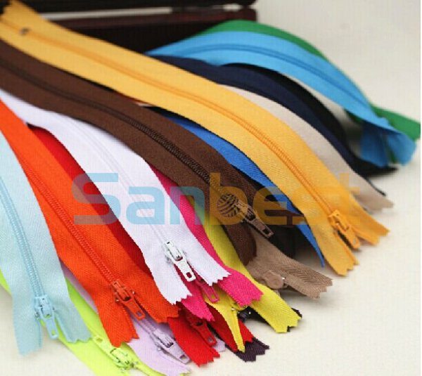 100% High Quality Colorful Nylon Zipper for Lady Clothes