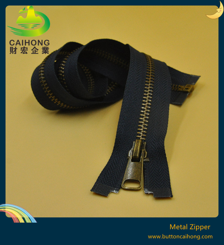 Metal Zipper with Specail Leather Puller/Slider/Brass Teeth for Clothing