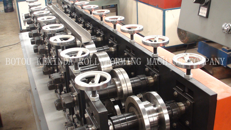 Kxd Metal Stud Light Steel Frame Roll Forming Machine