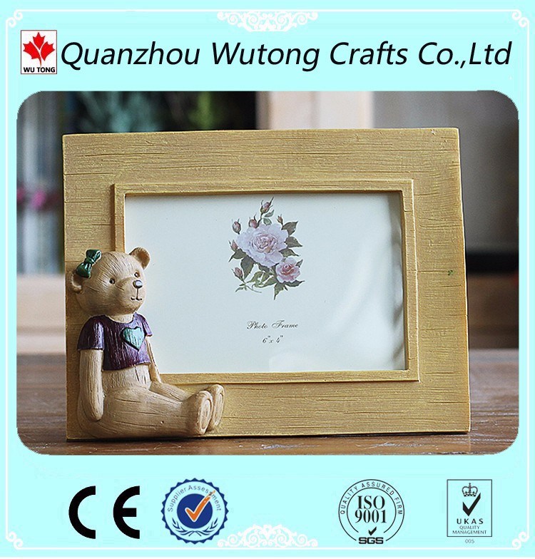 High Quality Customized Resin Frames for Photos with Bear Figurine
