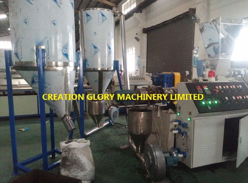 Matured Technology Filler Master Batch Plastic Extruding Granulating Machine