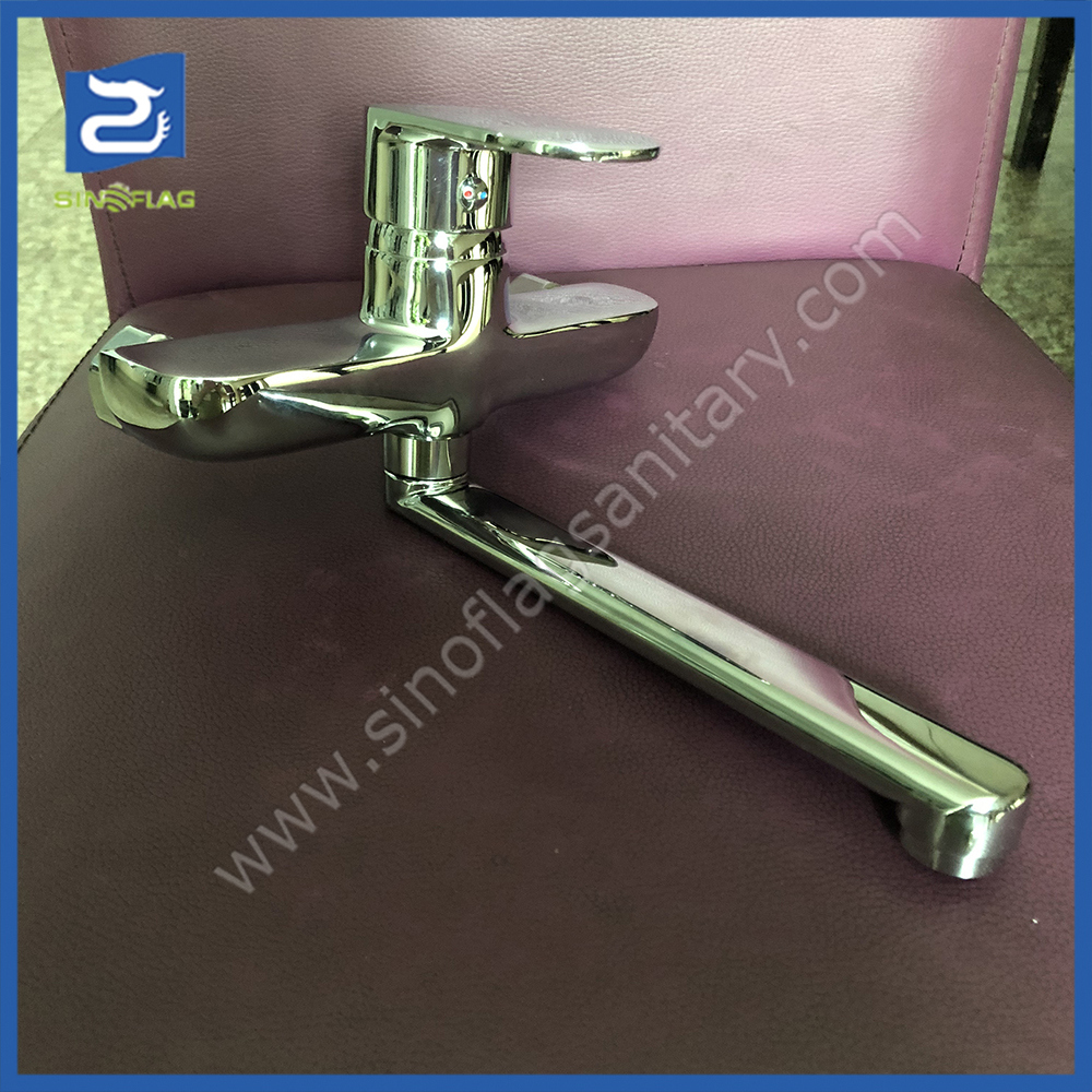 Wall Mounted Durable Brass Bath Shower Tap Faucet with Long Spout