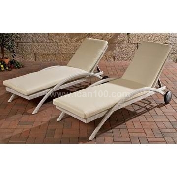 Water-Proof White Rattan Chaise Lounge (SL-07020)