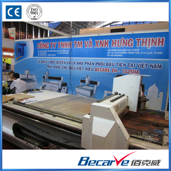 Ce Support Wood Engraving Cutting CNC Router Machine