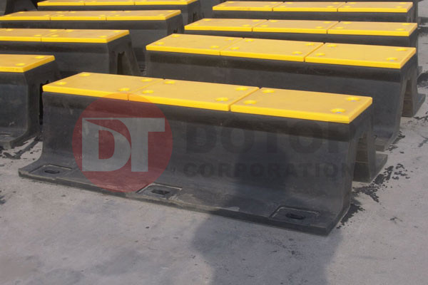 Super Arch Marine Rubber Fenders Used on Dock