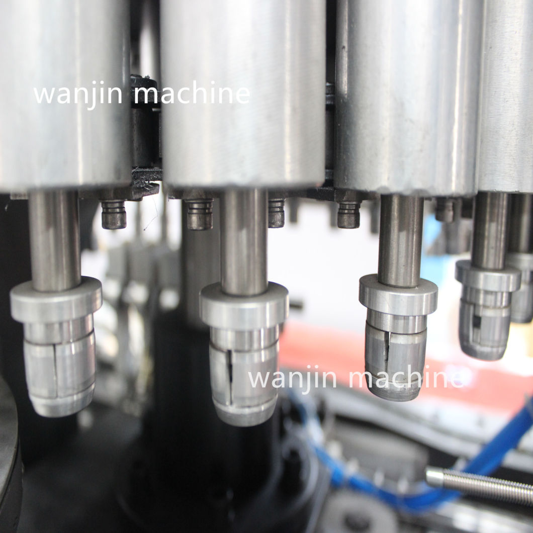 Servo System China Made 4 Cavity Preform Blowing Machine to Make Plastic Bottle