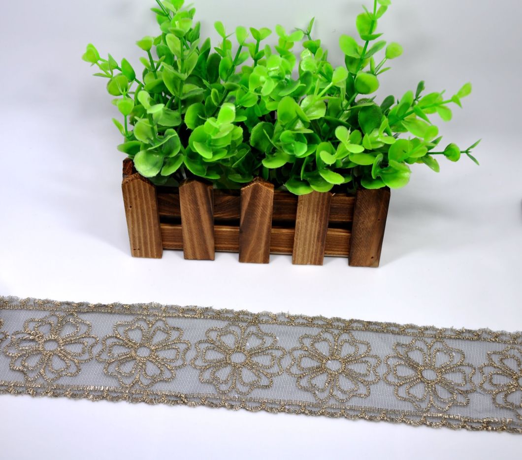 Fashion Golden Thread Embroidery Lace for Decoration