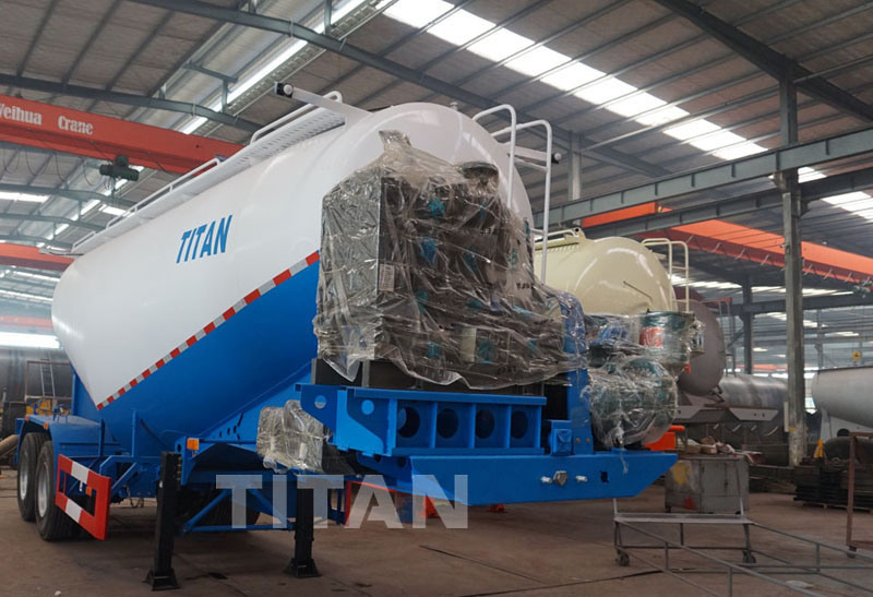 3 Axle 35/40/45/60cbm Steel Fly Ash/Bulk Dry Silo/Cement Bulker Carrier Trailer/Powder Material Tank Tanker Truck Semi Trailers with Engine Compressor