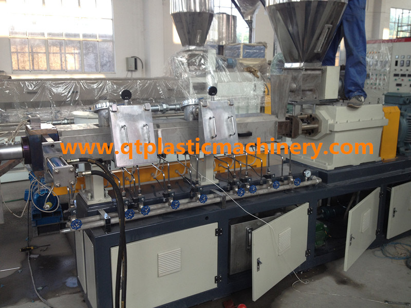 Pet Flakes Pelletizing Machine/Co-Rotating Double Screw Extruder