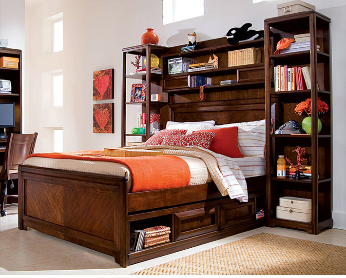 Solid Wood Queen Bed (B312)