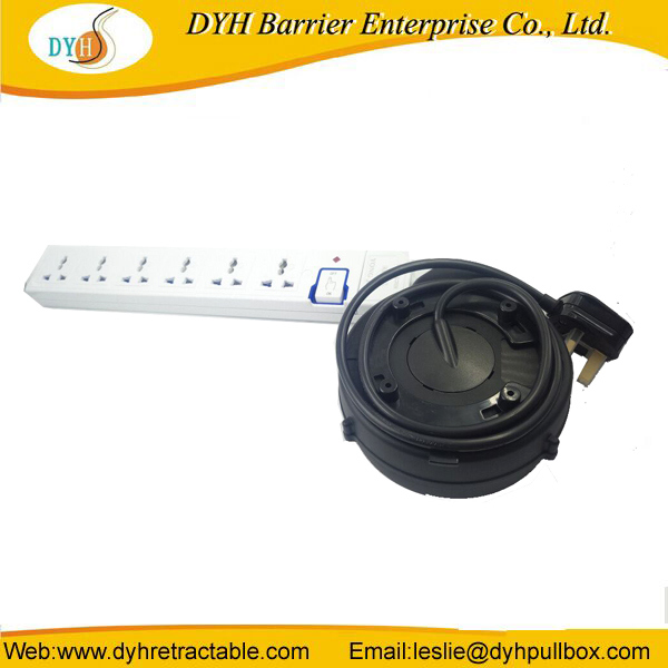 Power Cord Roller Retractable Cable Reel with Socket