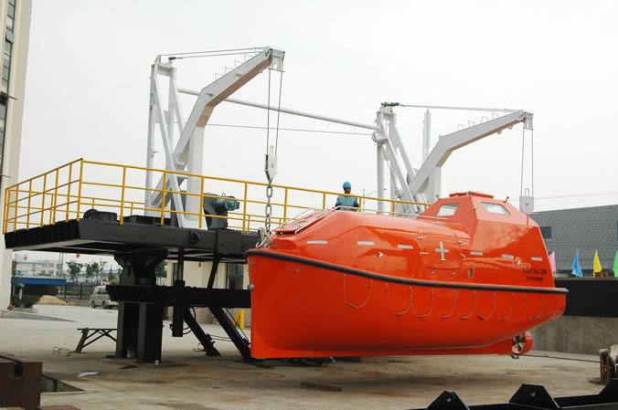 Totally Enclosed Life Boat Used with Diesel Engine CCS. ABS. BV Approved