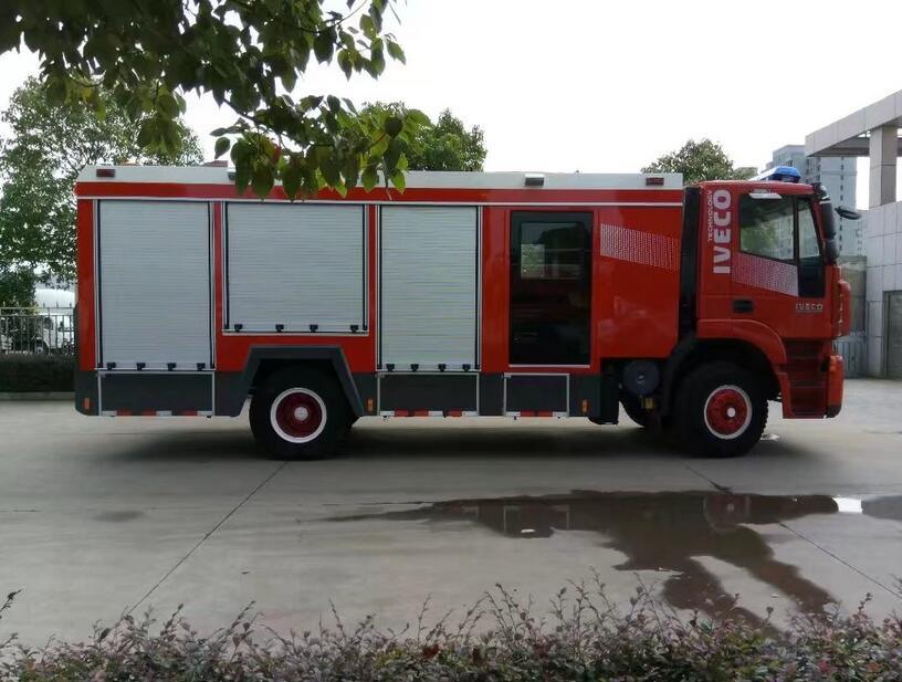 China Manufacturers 4*2 Iveco Hongyan Brand Fire Fighting Truck / Fire Truck for Sale