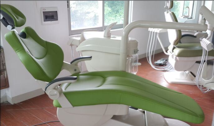 Computer Controlled Integral Dental Chair Dental Treatment Unit (AM-D302)