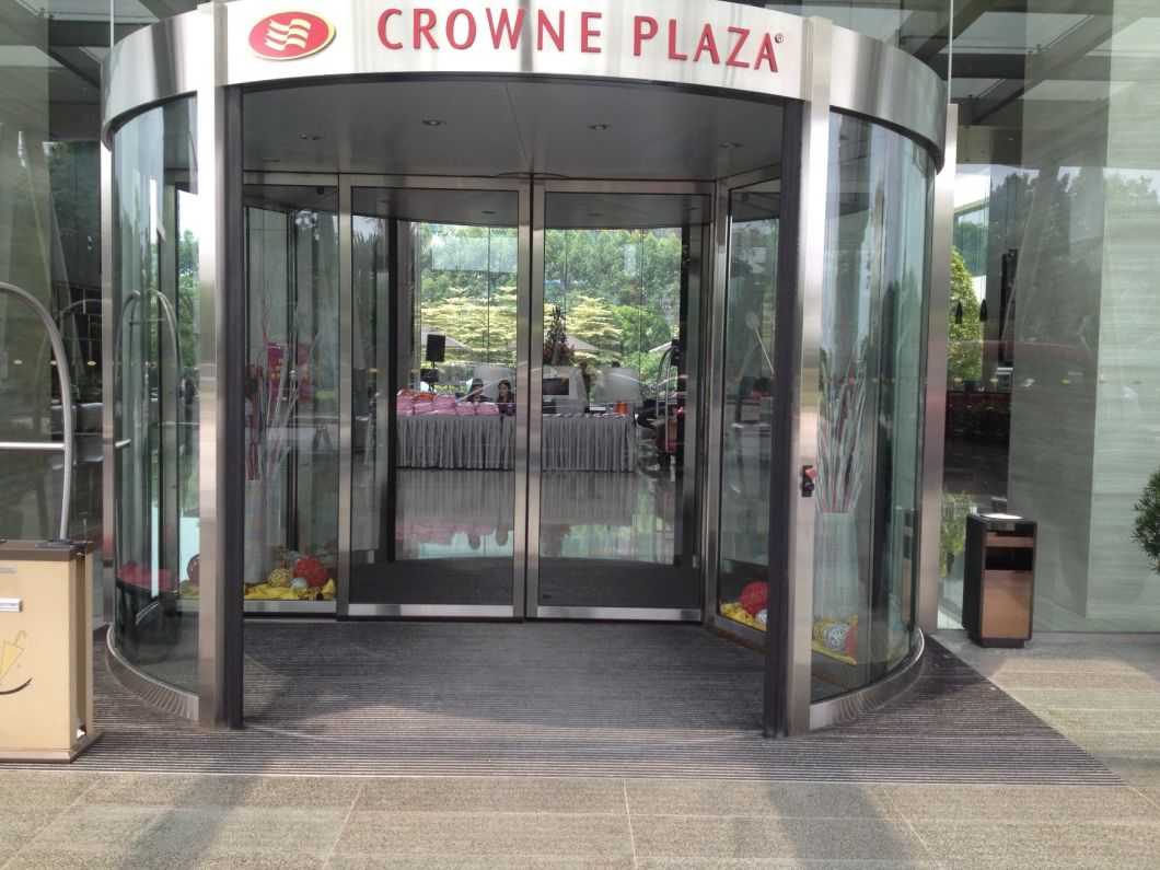 Rolled-up Easy Clean Hotel Entrance Mat for Revolving Door