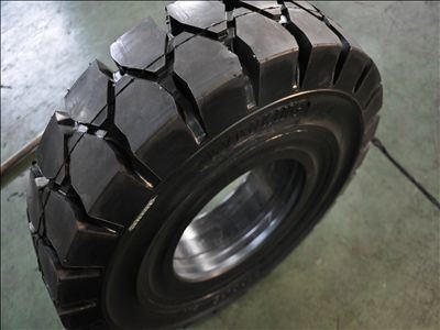 Solid Tire Pneu Plein 21X8-9 23X9-10 High Quality Black Color Solid Tyre